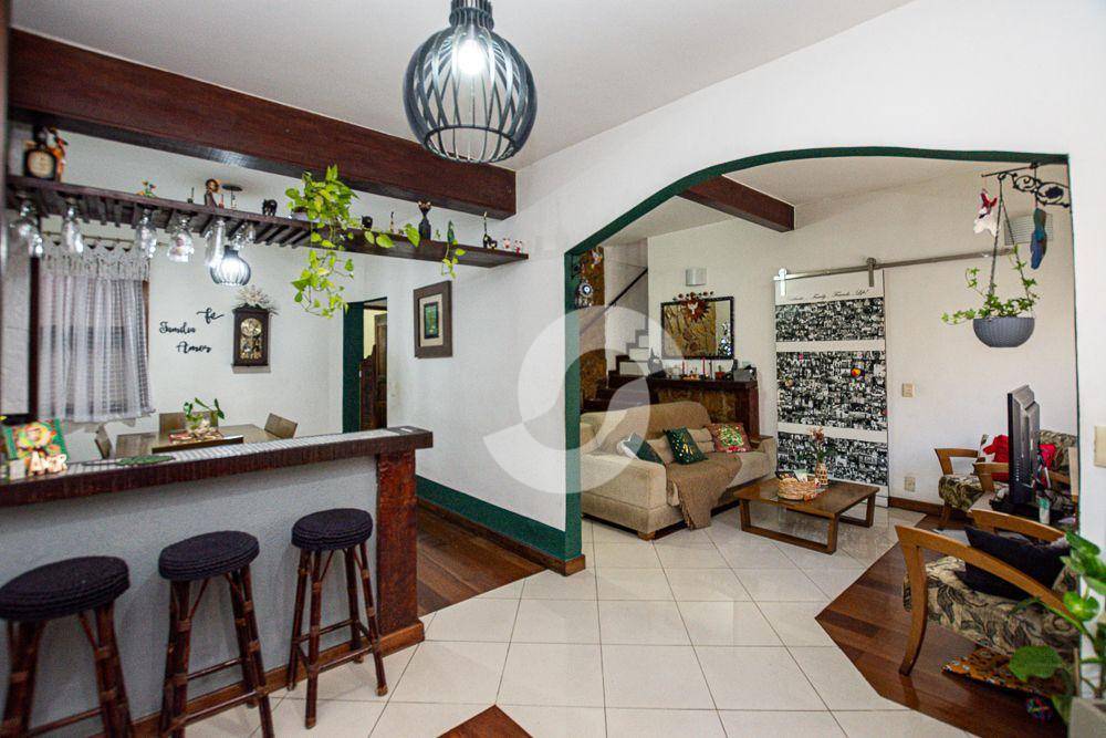Casa à venda com 3 quartos, 220m² - Icaraí,Niterói