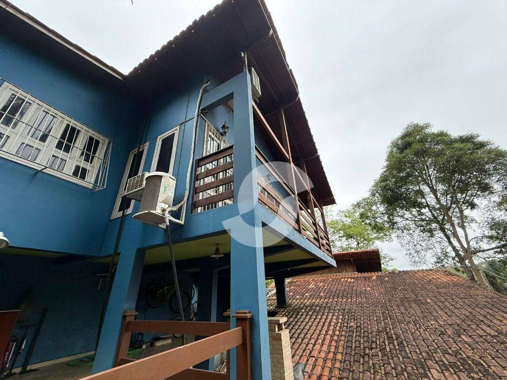 Casa à venda com 2 quartos, 281m² - Sape,Niterói