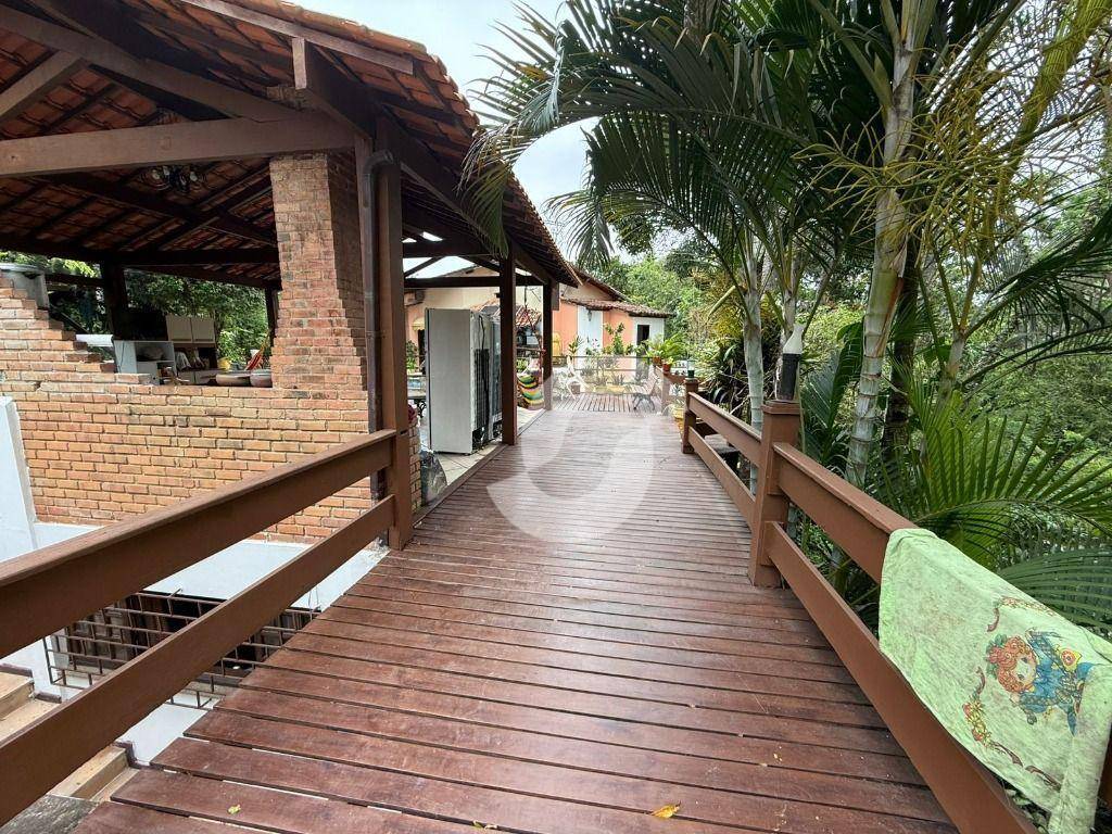 Casa à venda com 2 quartos, 248m² - Sape,Niterói