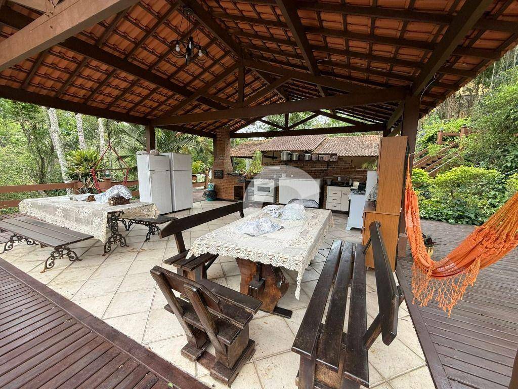 Casa à venda com 2 quartos, 248m² - Sape,Niterói