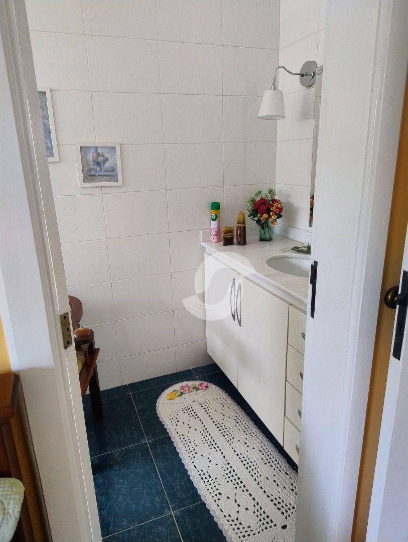 Casa à venda com 3 quartos, 228m² - Pendotiba,Niterói