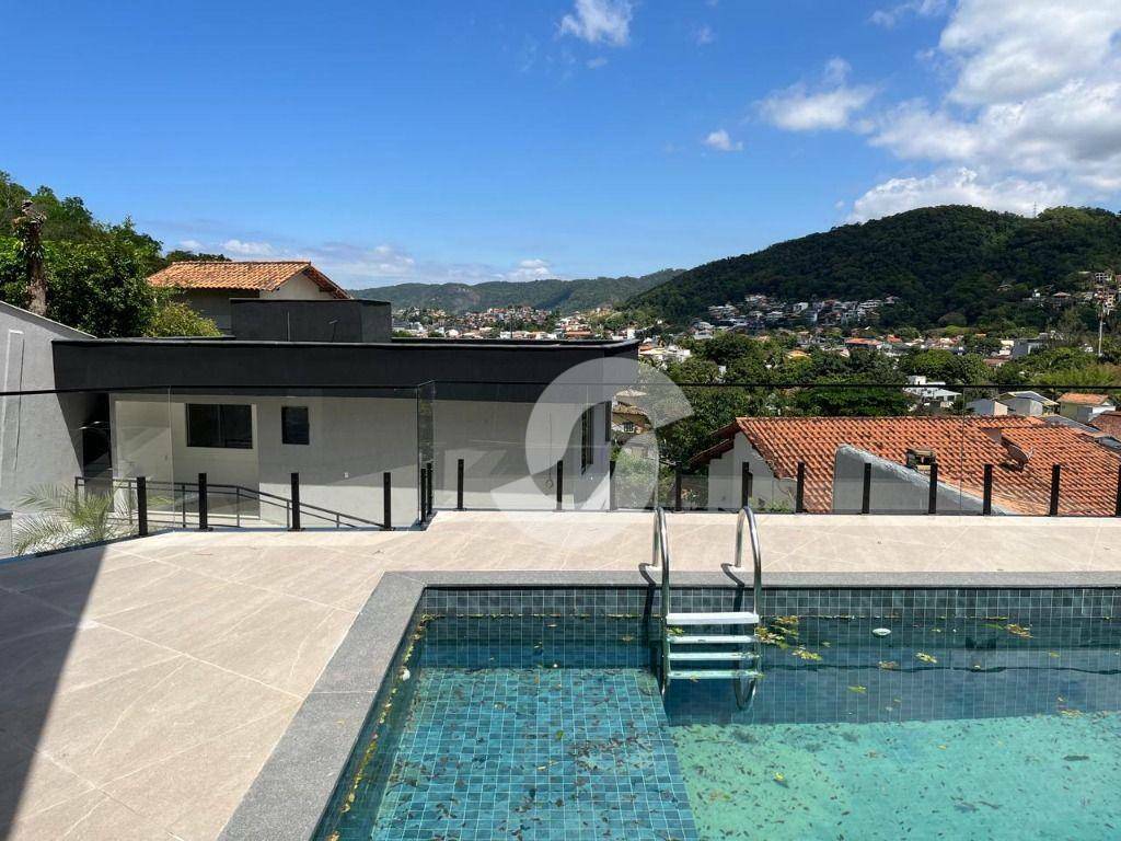 Casa à venda com 5 quartos, 292m² - Itaipu,Niterói
