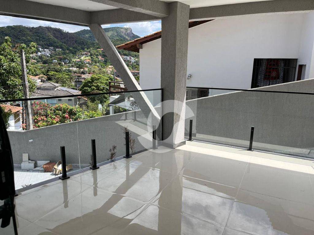 Casa à venda com 5 quartos, 292m² - Itaipu,Niterói
