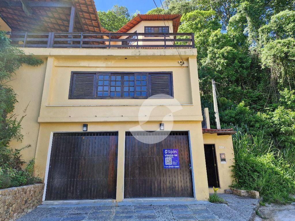 Casa à venda com 4 quartos, 272m² - São Francisco,Niterói