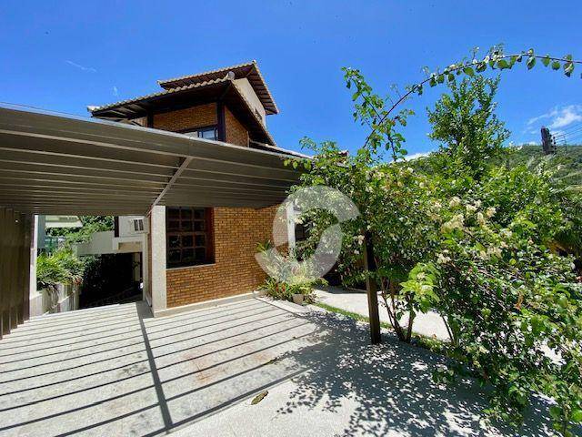 Casa à venda com 4 quartos, 365m² - Camboinhas,Niterói