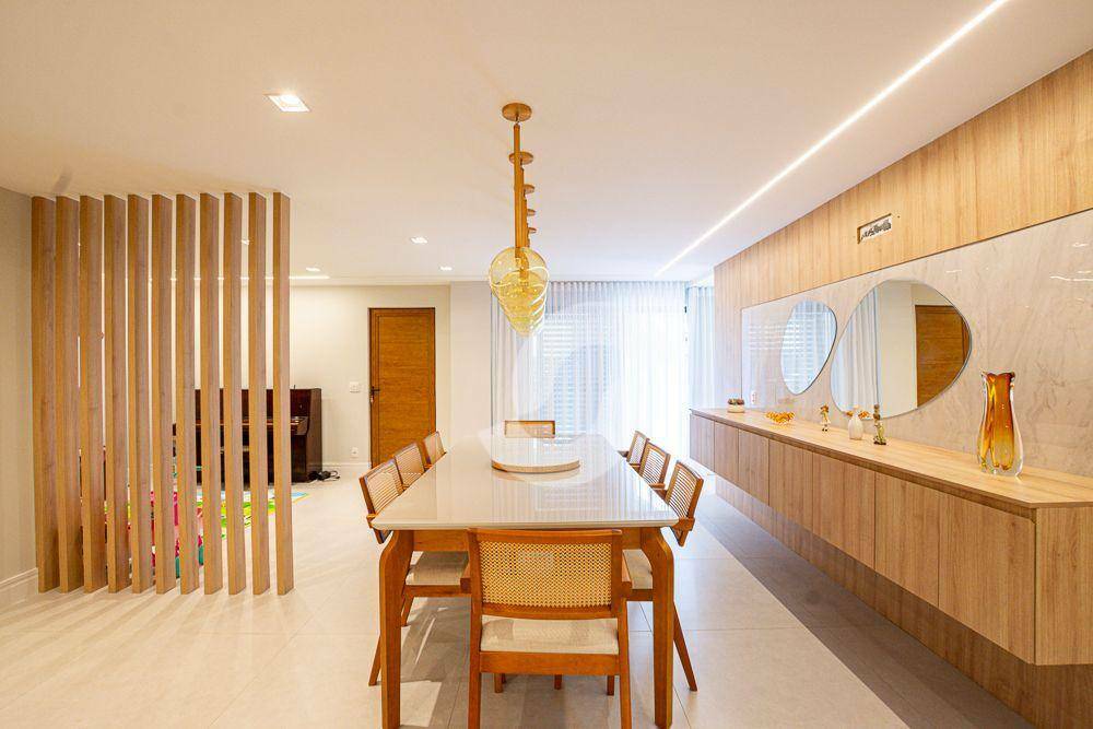  - Porteira fechada - Casa moderna e luxuosa com 4 suítes à venda R$ 3.500.000 - Itaipu - Niterói/RJ