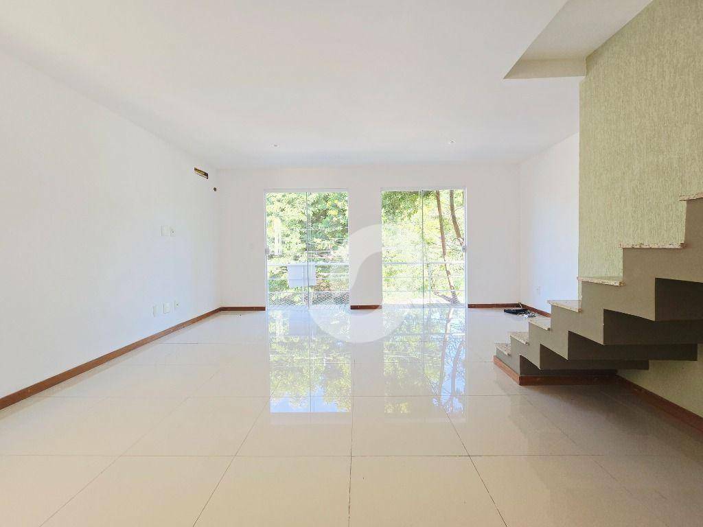 Casa à venda com 3 quartos, 170m² - Vila Progresso,Niterói