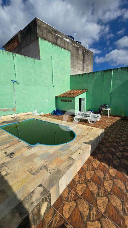 Casa à venda com 3 quartos, 420m² - Barreto,Niterói