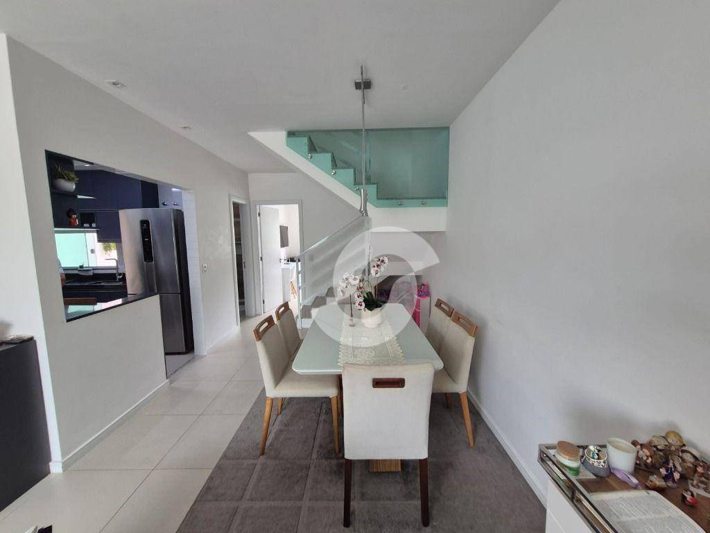 Casa à venda com 4 quartos, 300m² - Itaipu,Niterói