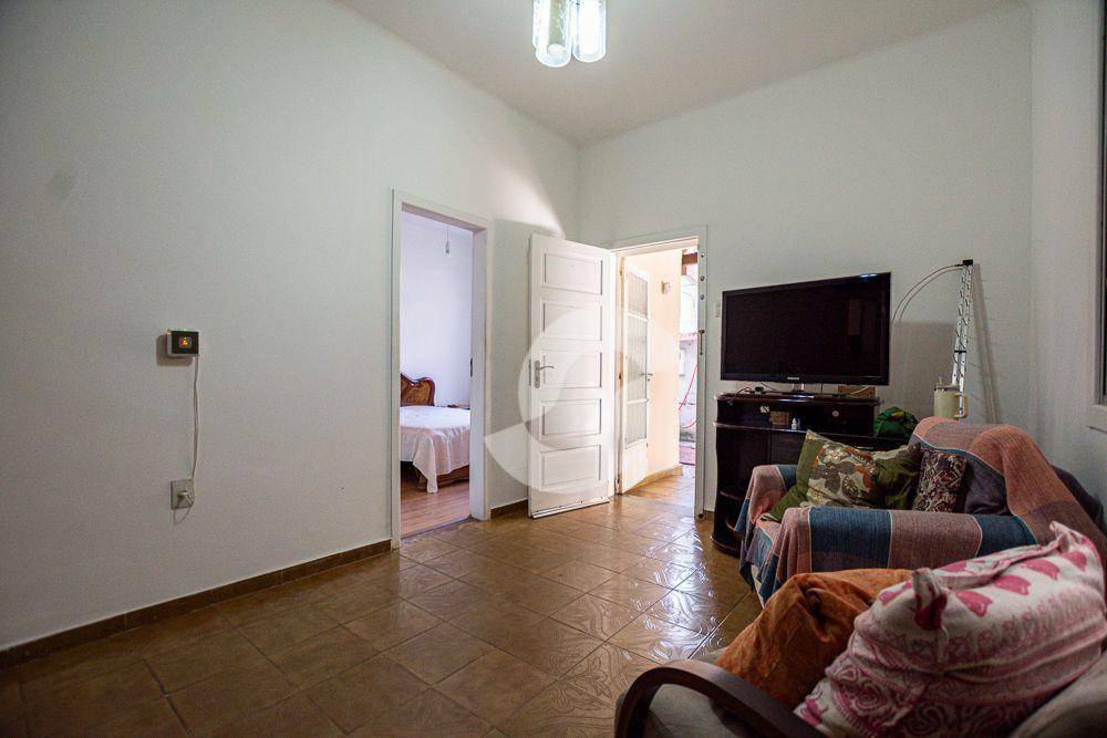 Casa à venda com 5 quartos, 80m² - São Lourenço,Niterói
