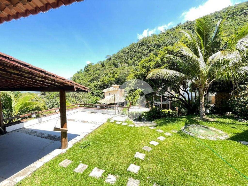 Casa à venda com 5 quartos, 314m² - Itacoatiara,Niterói