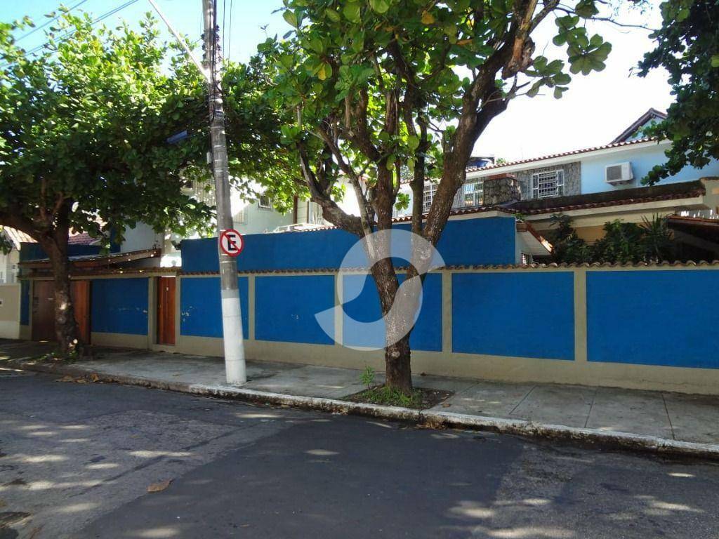 Casa à venda com 6 quartos, 380m² - São Francisco,Niterói