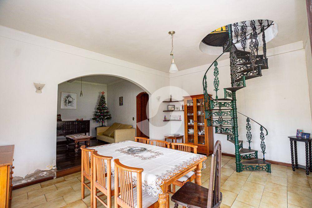 Casa à venda com 4 quartos, 398m² - Itaipu,Niterói
