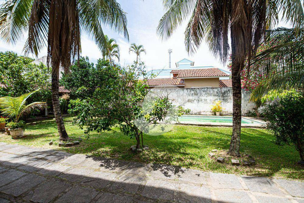 Casa à venda com 4 quartos, 398m² - Itaipu,Niterói