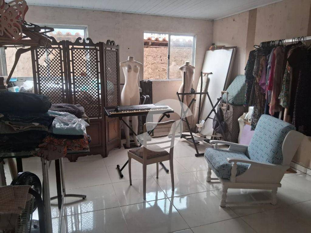 Casa à venda com 5 quartos, 90m² - Santa Rosa,Niterói