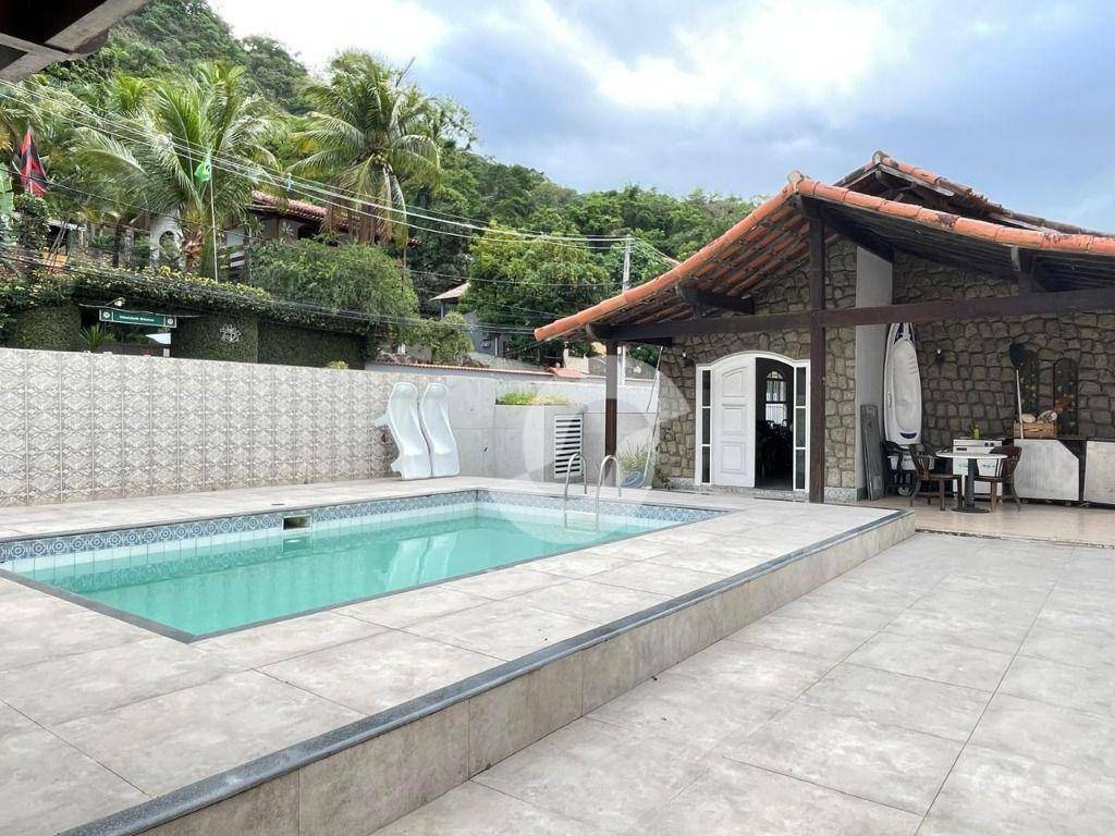 Casa à venda com 4 quartos, 360m² - Santo Antônio,Niterói