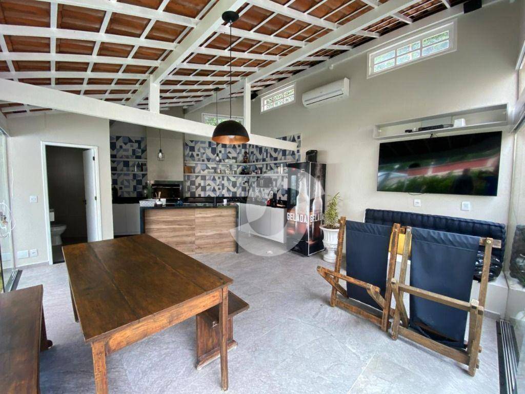 Casa à venda com 5 quartos, 300m² - Ingá,Niterói