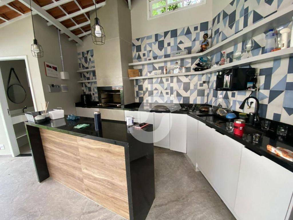 Casa à venda com 5 quartos, 300m² - Ingá,Niterói