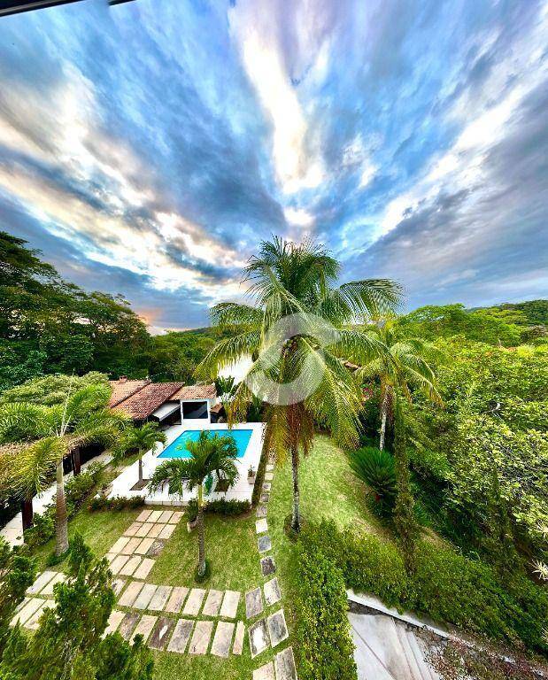 Casa à venda com 4 quartos, 826m² - Vila Progresso,Niterói