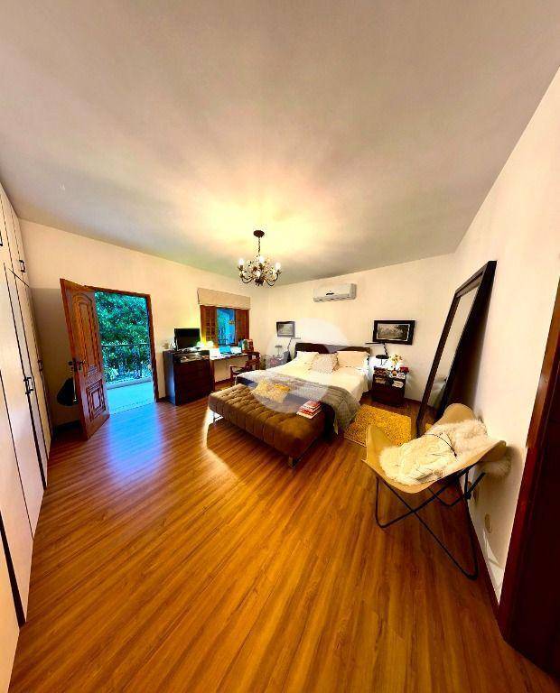 Casa à venda com 4 quartos, 826m² - Vila Progresso,Niterói