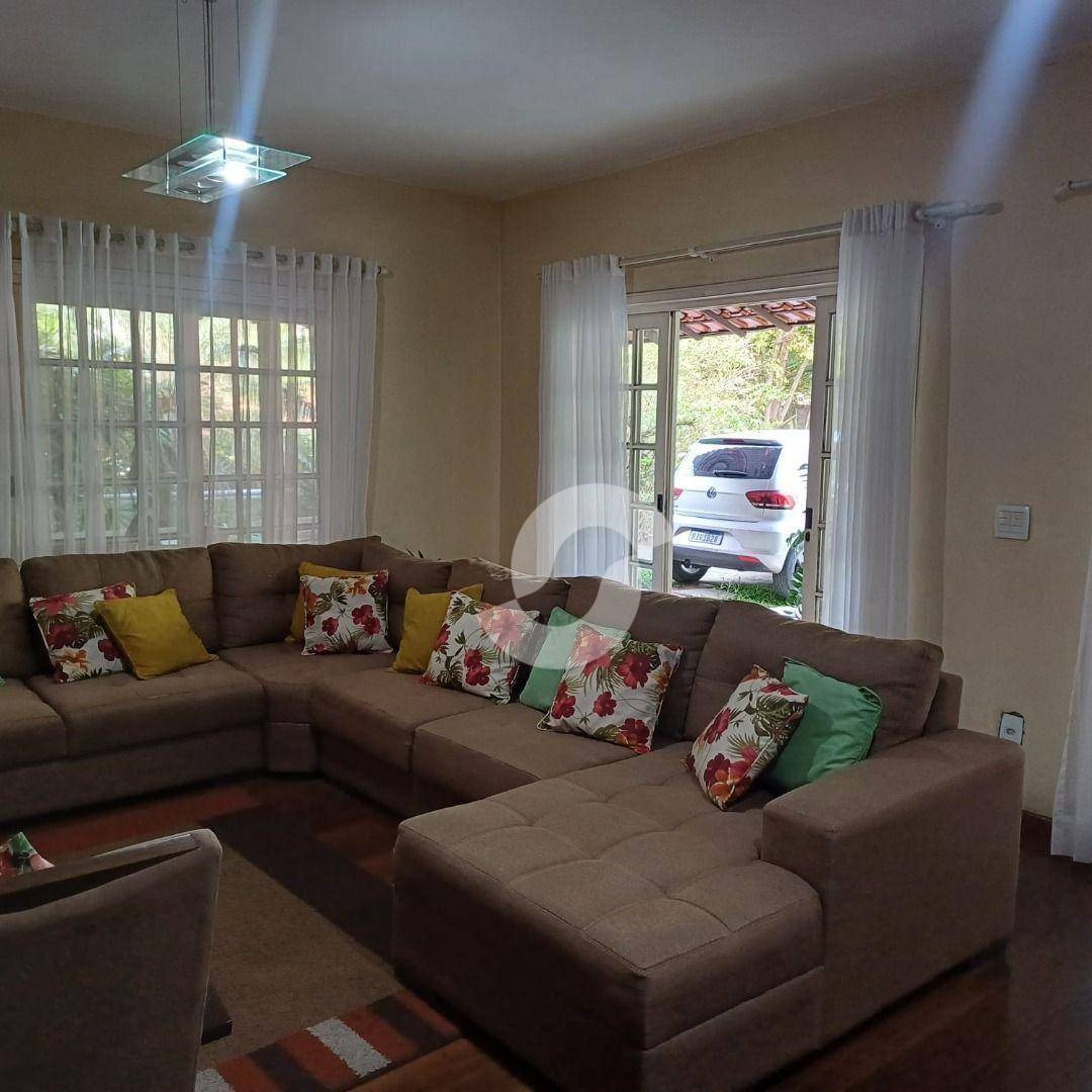 Casa à venda com 4 quartos, 471m² - São Francisco,Niterói