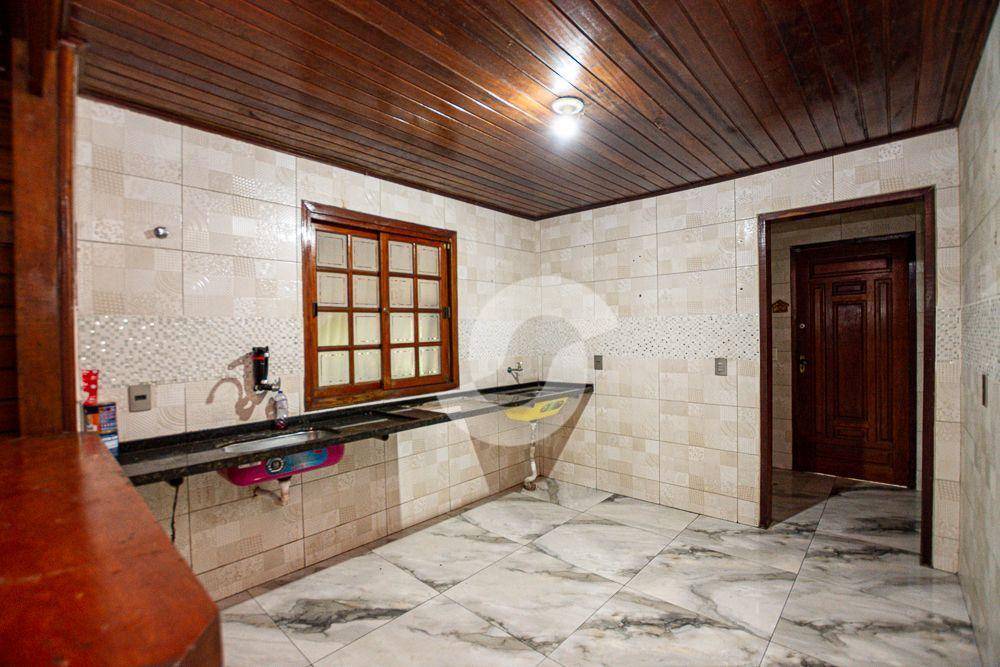  - Casa em Sapê, Niterói/RJ de 472m² 4 quartos à venda por R$ 500.000,00