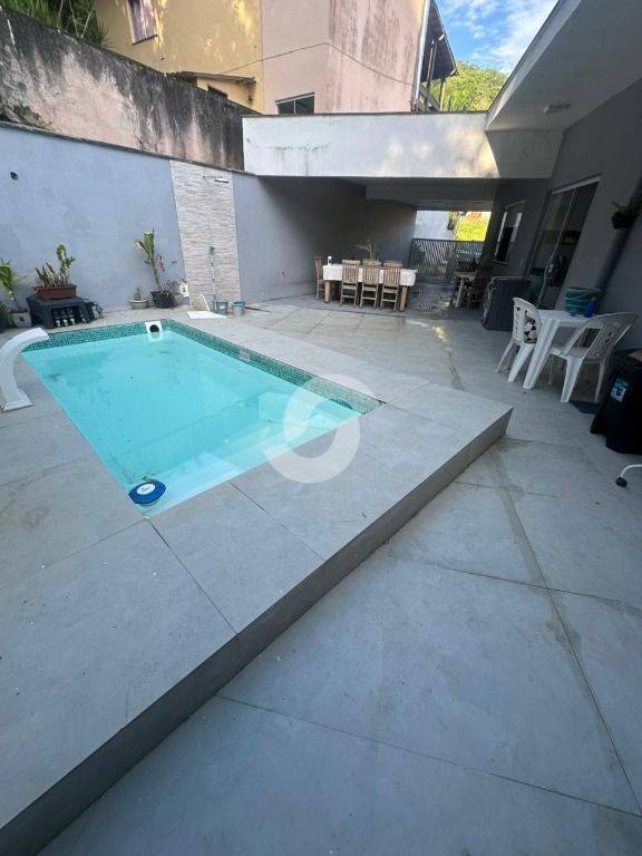 Casa à venda com 3 quartos, 109m² - Piratininga,Niterói