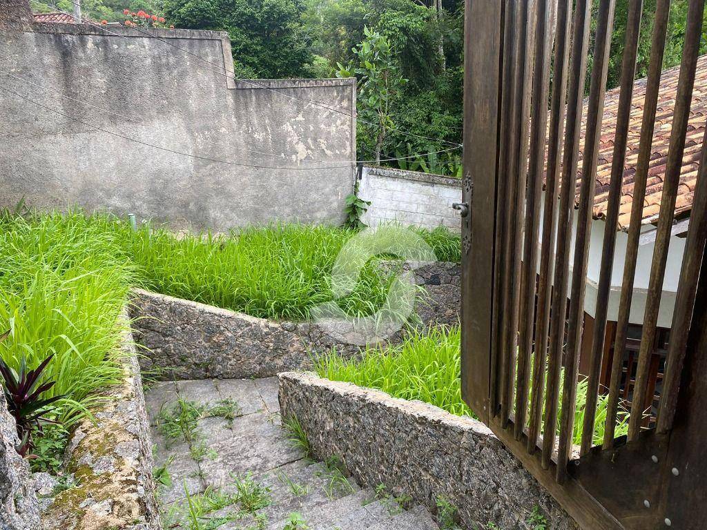  - Casa com 4 dormitórios à venda, 500 m² por R$ 1.200.000,00 - Pendotiba - Niterói/RJ