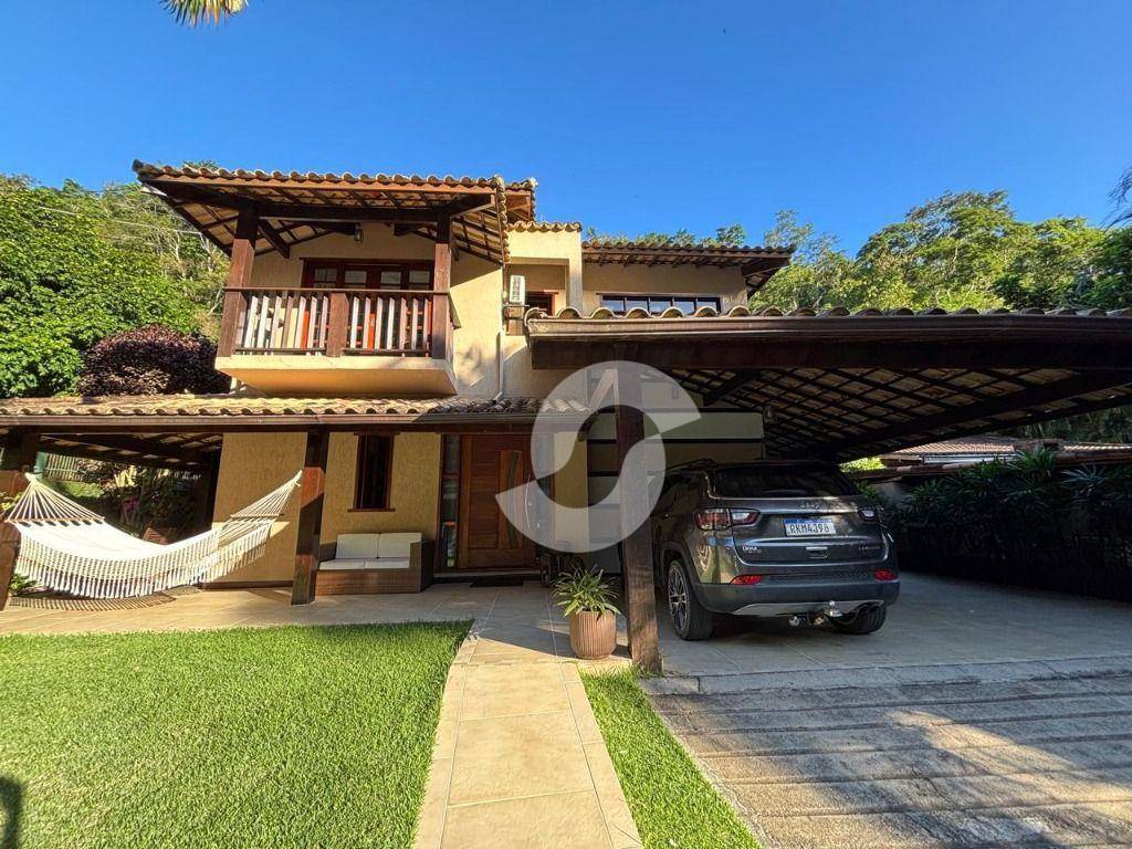 Casa à venda com 4 quartos, 276m² - Piratininga,Niterói