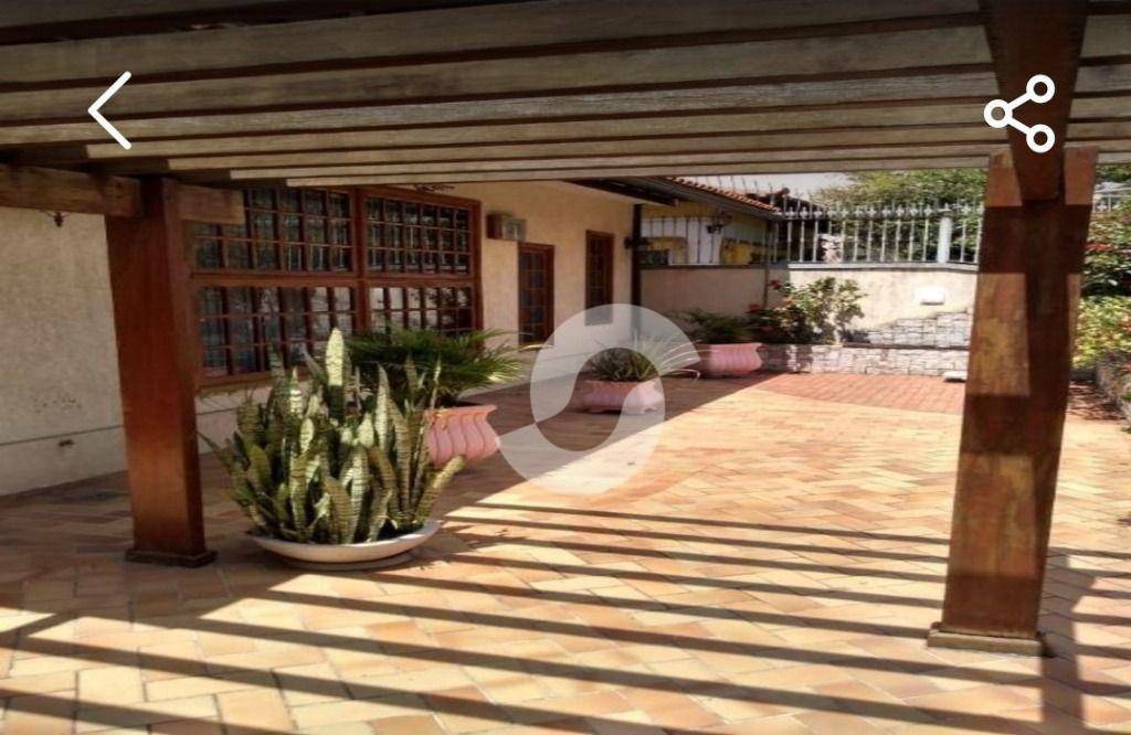 Casa à venda com 5 quartos, 437m² - São Francisco,Niterói