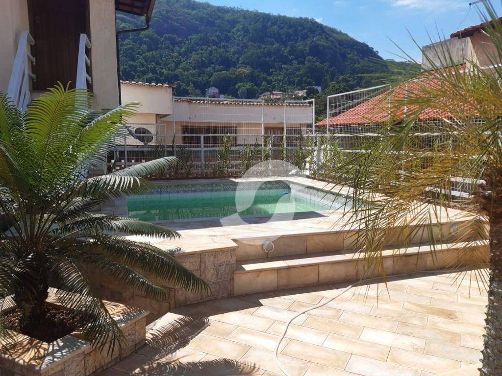 Casa à venda com 5 quartos, 437m² - São Francisco,Niterói