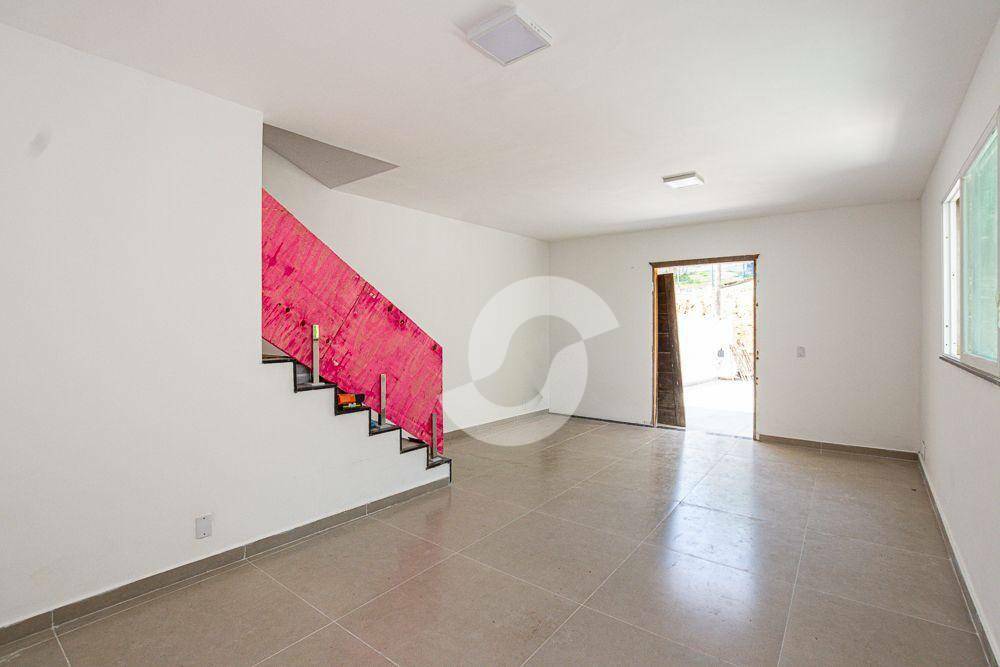  - Casa com 4 dormitórios à venda, 480 m² por R$ 1.200.000,00 - Itaipu - Niterói/RJ