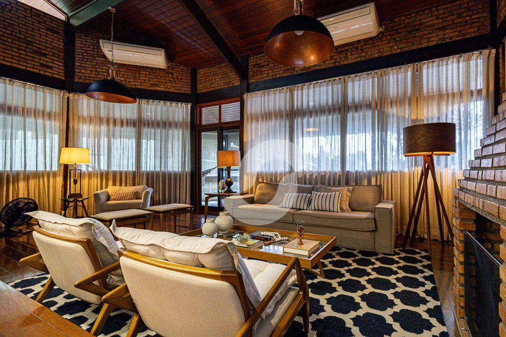Casa à venda com 3 quartos, 700m² - Vila Progresso,Niterói