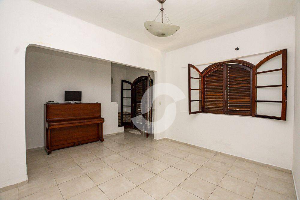 Casa à venda com 3 quartos, 120m² - São Francisco,Niterói