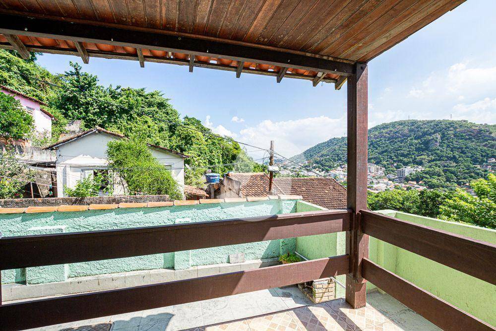 Casa à venda com 3 quartos, 120m² - São Francisco,Niterói