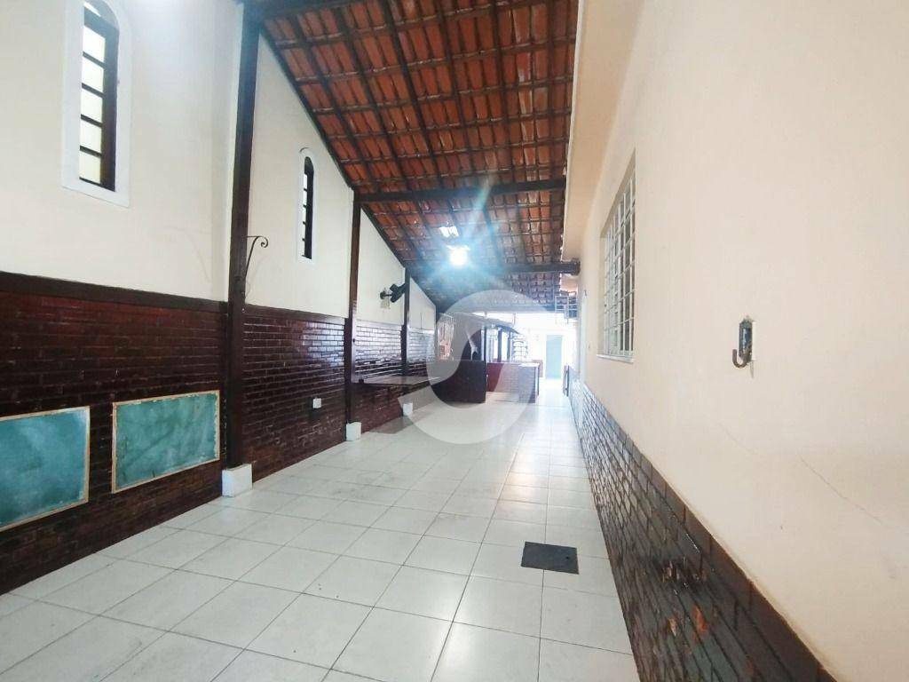 Casa à venda com 3 quartos, 254m² - Piratininga,Niterói