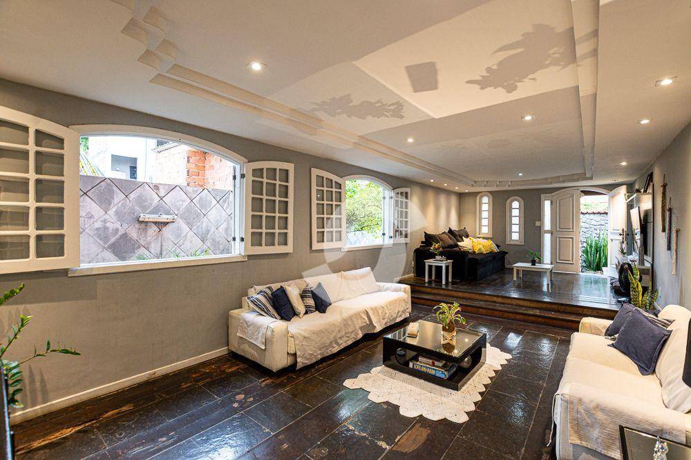 Casa à venda com 7 quartos, 354m² - Fonseca,Niterói