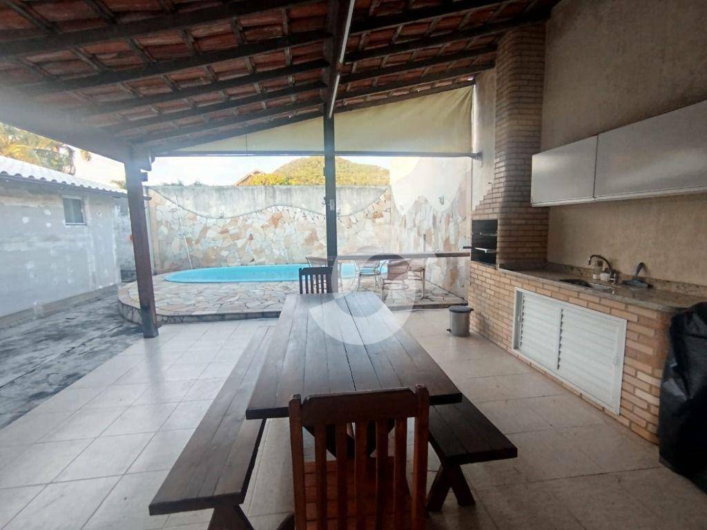 Casa à venda com 3 quartos, 244m² - Piratininga,Niterói
