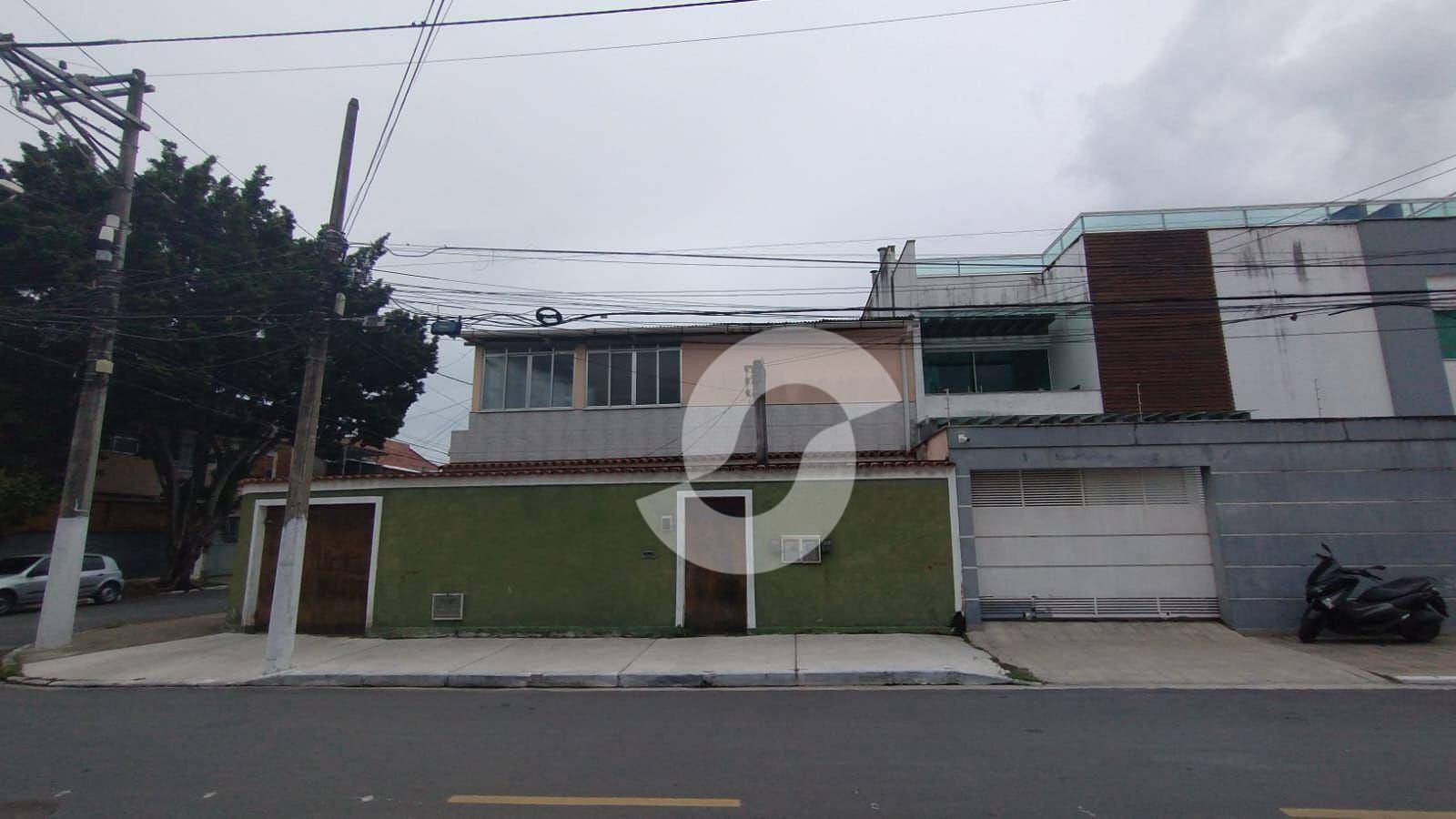 Casa à venda com 3 quartos, 143m² - Barreto,Niterói