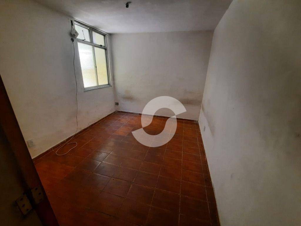Casa à venda com 2 quartos, 112m² - Barreto,Niterói