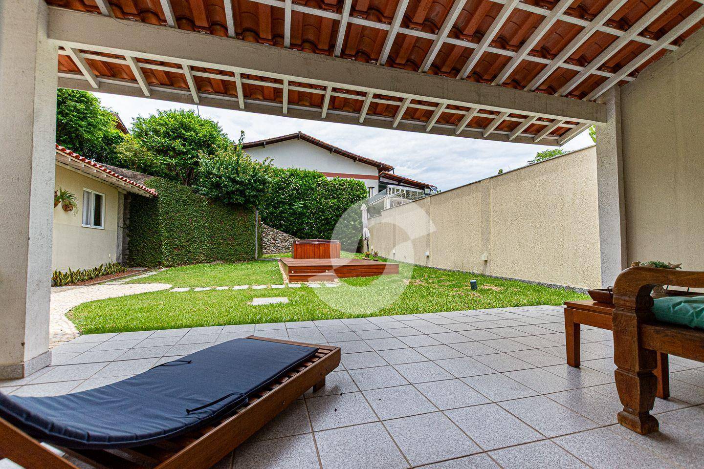  - Casa com 3 dormitórios à venda, 180 m² por R$ 750.000,00 - Sape - Niterói/RJ