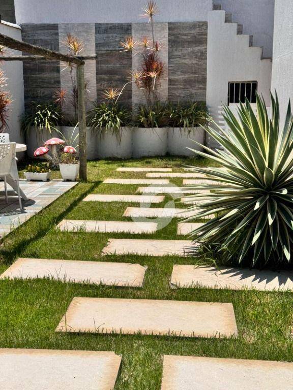 Casa à venda com 5 quartos, 450m² - Itaipu,Niterói
