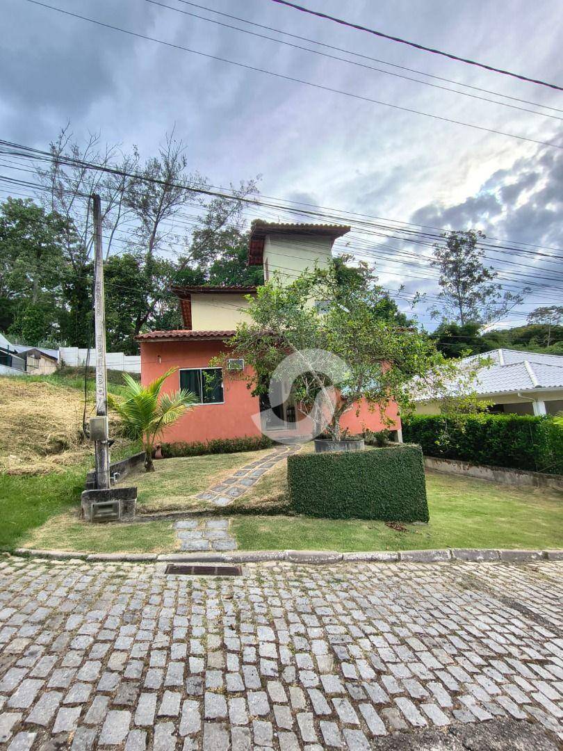 Casa à venda com 2 quartos, 95m² - Itaipu,Niterói