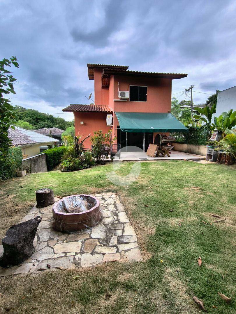 Casa à venda com 2 quartos, 95m² - Itaipu,Niterói