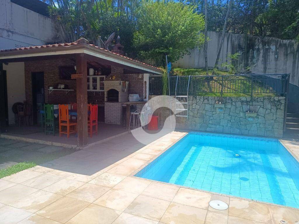 Casa à venda com 4 quartos, 174m² - Maravista,Niterói