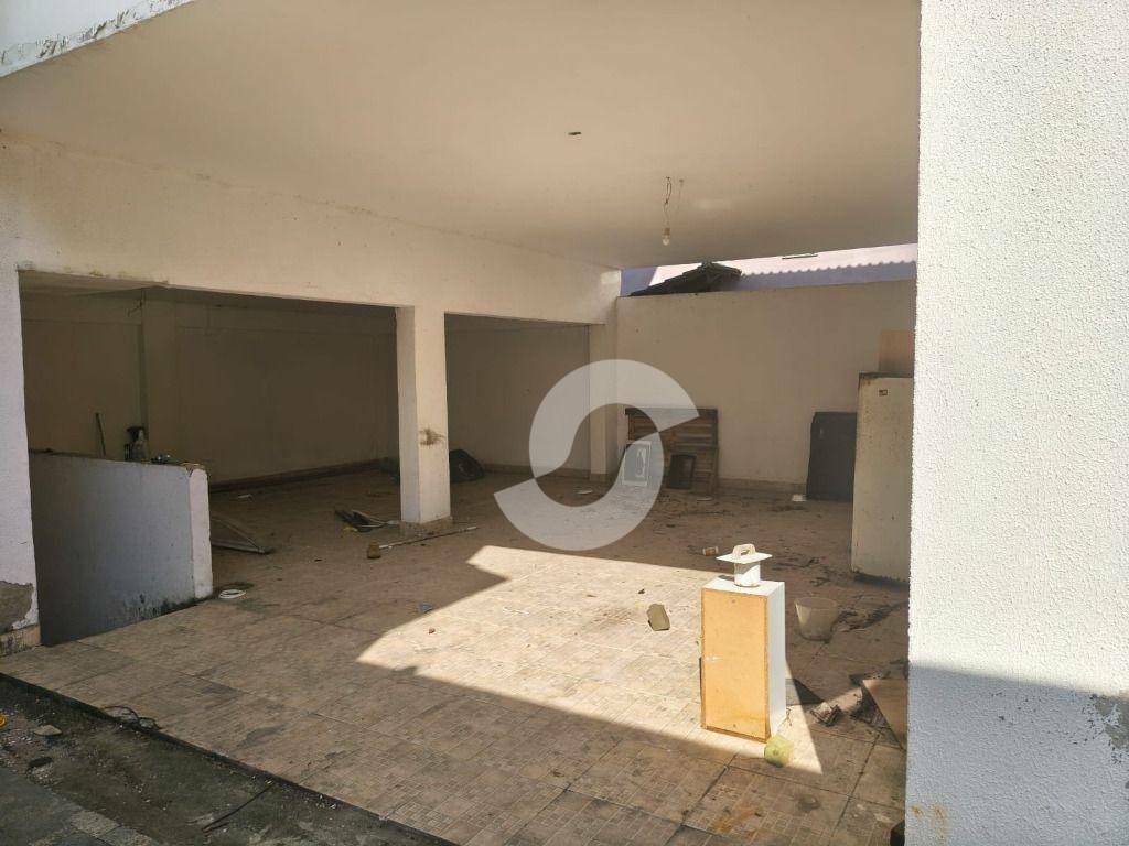Casa à venda com 5 quartos, 480m² - Itaipu,Niterói