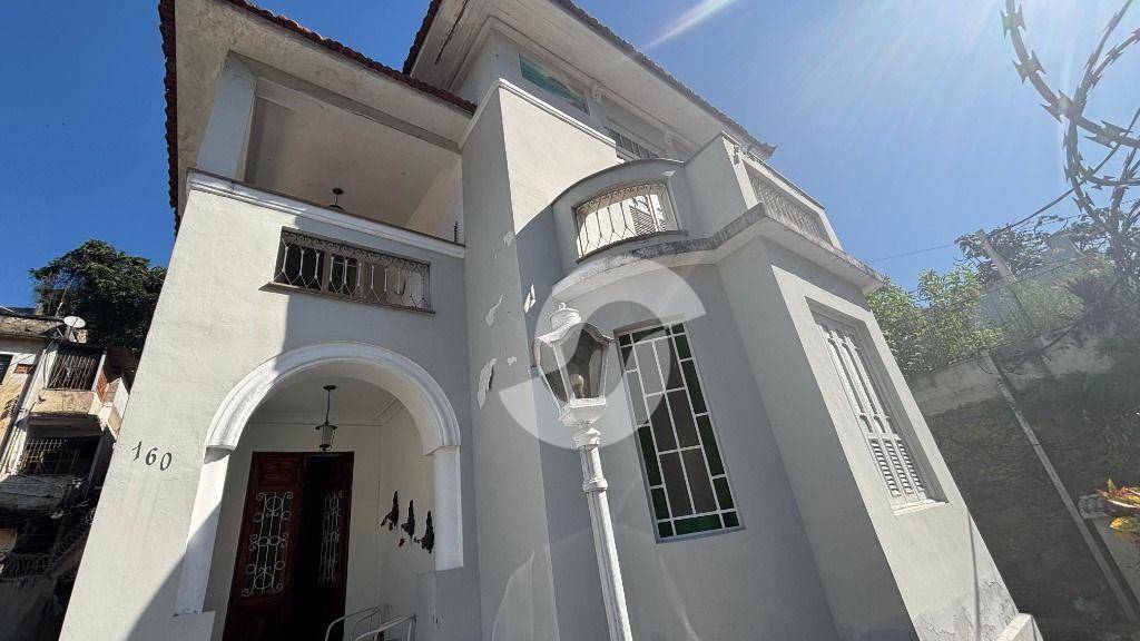Casa à venda com 7 quartos, 430m² - Ingá,Niterói