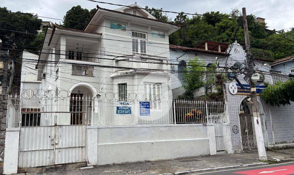 Casa à venda com 7 quartos, 430m² - Ingá,Niterói