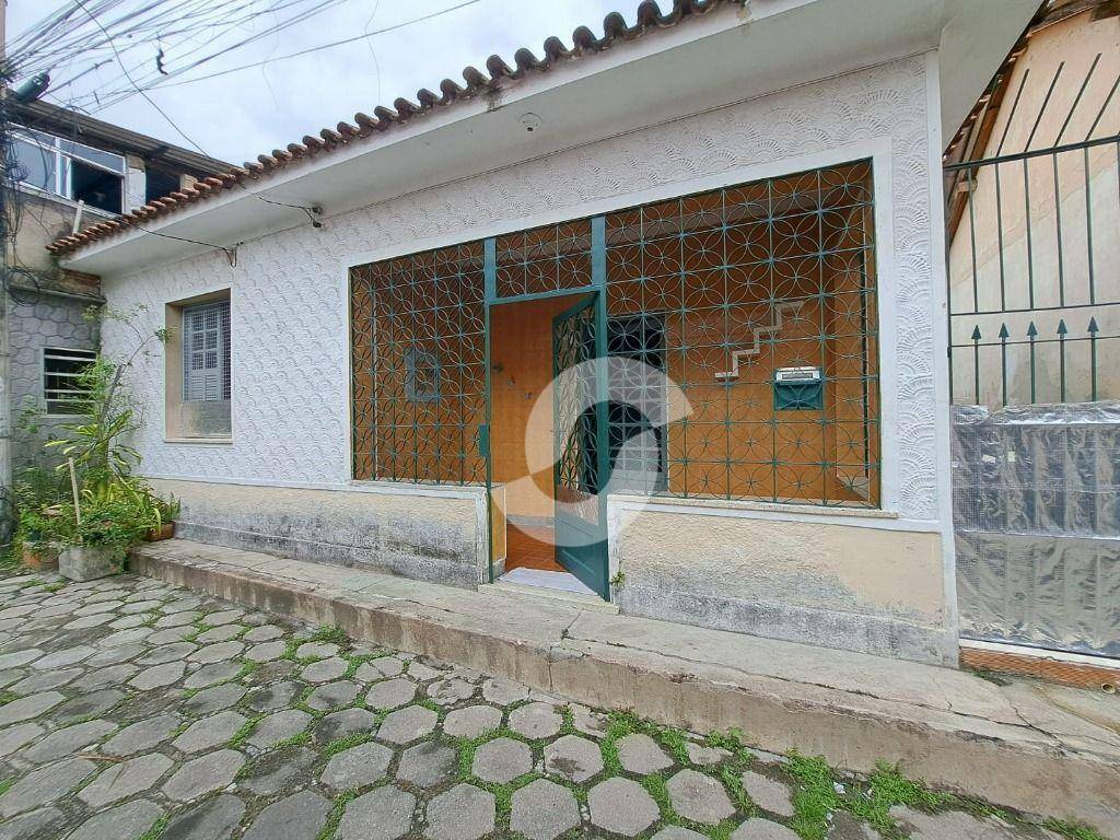 Casa à venda com 2 quartos, 105m² - Barreto,Niterói