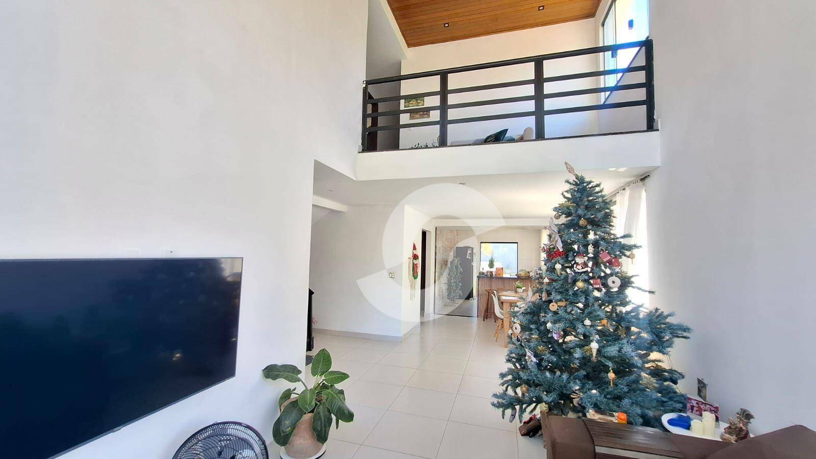 Casa à venda com 4 quartos, 180m² - Itaipu,Niterói